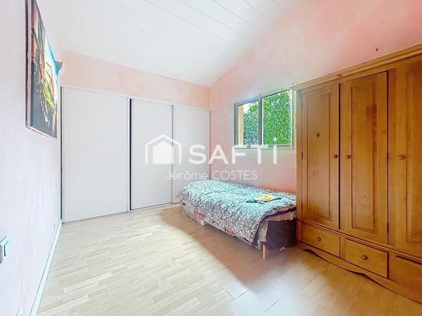 Villa d'architecte d'environ 196 m2