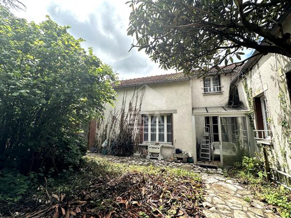 Maison Laval En Brie 5 chambre(s)