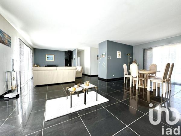 Maison traditionnelle 5 pièces de 155 m² à Honfleur (14600)