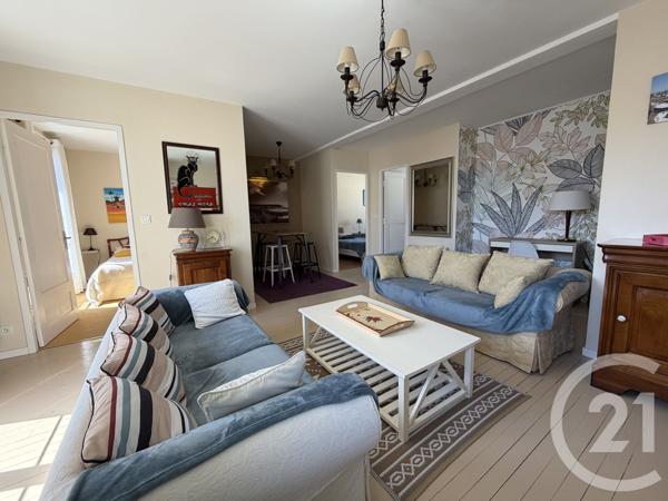 Appartement F3 à vendre  3 pièces - 62,95 m 2   ROYAN  - 17