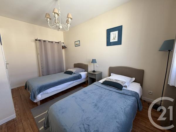 Appartement F3 à vendre  3 pièces - 62,95 m 2   ROYAN  - 17