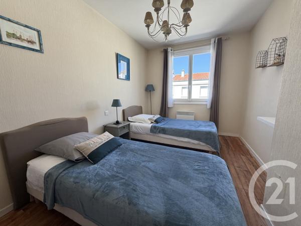 Appartement F3 à vendre  3 pièces - 62,95 m 2   ROYAN  - 17
