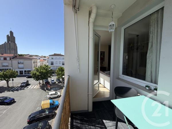 Appartement F3 à vendre  3 pièces - 62,95 m 2   ROYAN  - 17