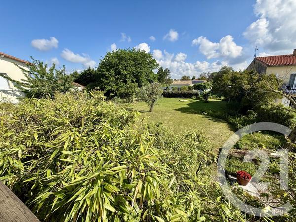 Maison à vendre  7 pièces - 172 m 2   SAUJON  - 17