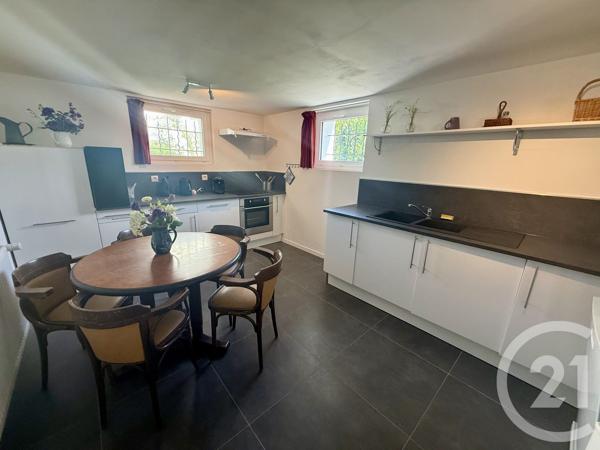 Maison à vendre  7 pièces - 172 m 2   SAUJON  - 17