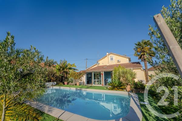 Maison à vendre  7 pièces - 172 m 2   SAUJON  - 17
