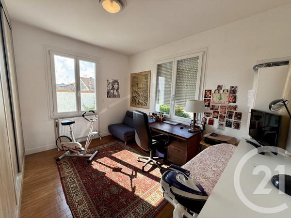 Maison à vendre  7 pièces - 172 m 2   SAUJON  - 17