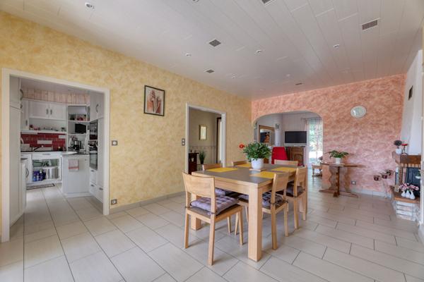 Maison Essarts En Bocage 6 pièce(s) 137 m2