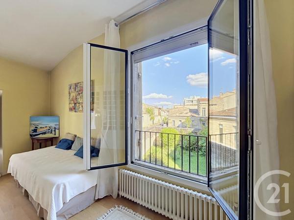 Maison à vendre  3 pièces - 117 m 2   BORDEAUX  - 33