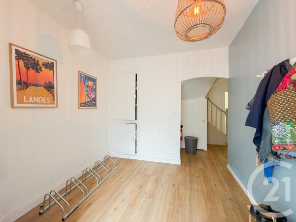 Appartement Chambre à vendre  6 pièces - 147,07 m 2   DAX  - 40
