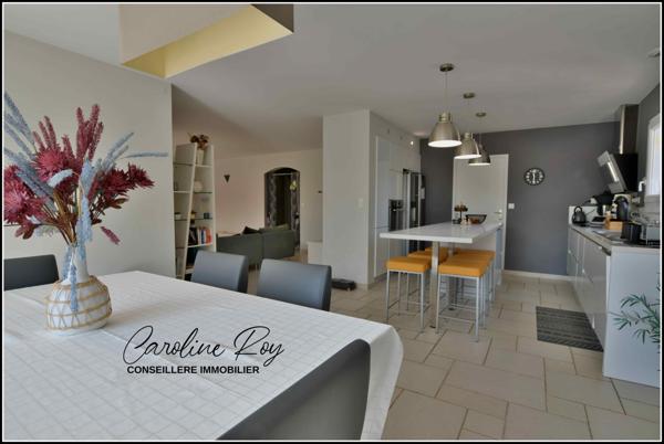 Gétigné (44190) GETIGNE rare sur le secteur aux portes de CLISSON Contemporaine 7 ch., garage et jardin de 1798 m².