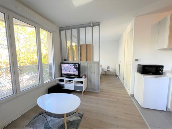 Location Appartement28,05 m² - 1 Pièce - MONTIGNY LE BRETONNEUX (78180)