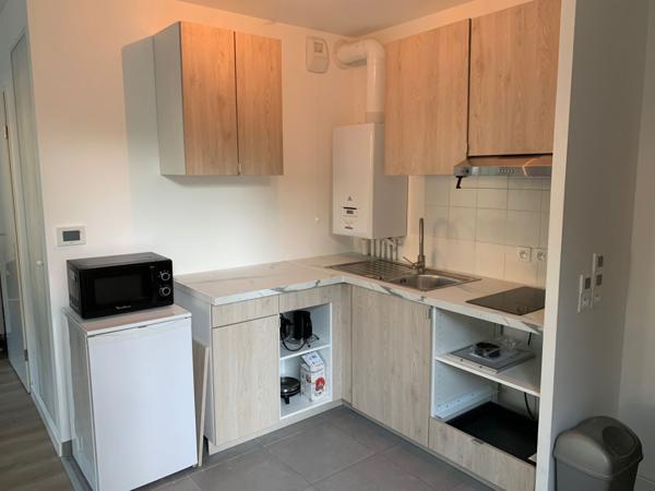 Location Appartement28,05 m² - 1 Pièce - MONTIGNY LE BRETONNEUX (78180)