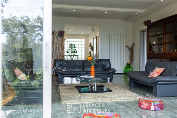 Villa californienne rénovée, havre d’élégance à deux pas des plages