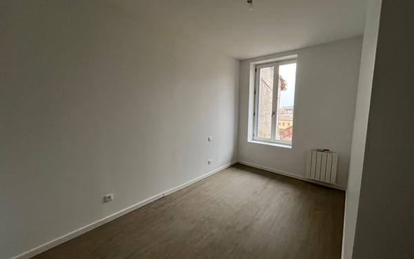Appartement à louer    3 pièces • 89,27 m2 Castelnaudary