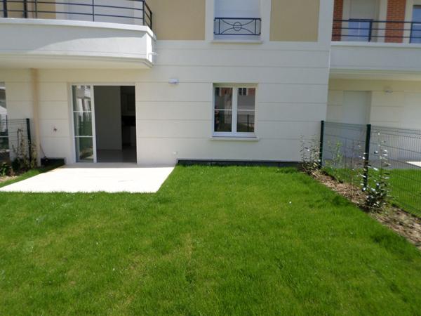 APPARTEMENT DE 2 PIECES AVEC JARDIN A LOUER A PLAISIR