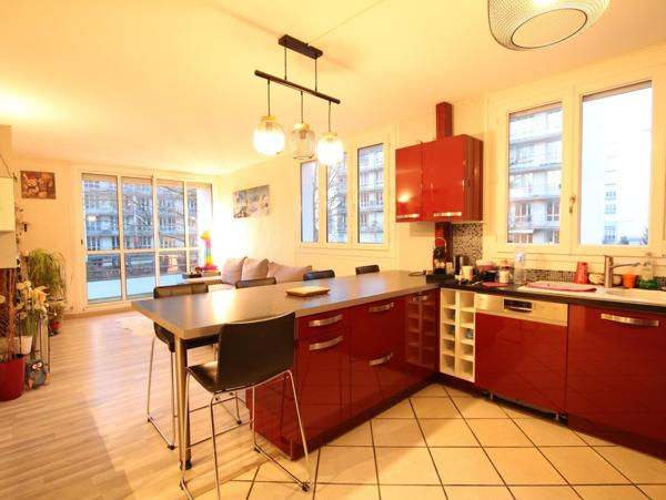 BEL APPARTEMENT F4 BIEN ENTRETENU, 5 mn à PIED DU TRAMWAY 12