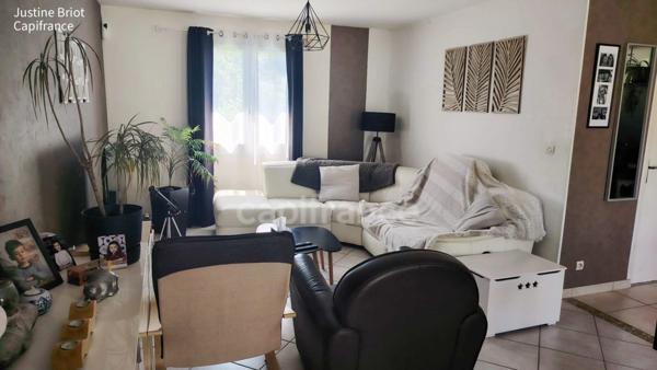 Pavillon familial avec accès direct au lac – Cours-les-Barres