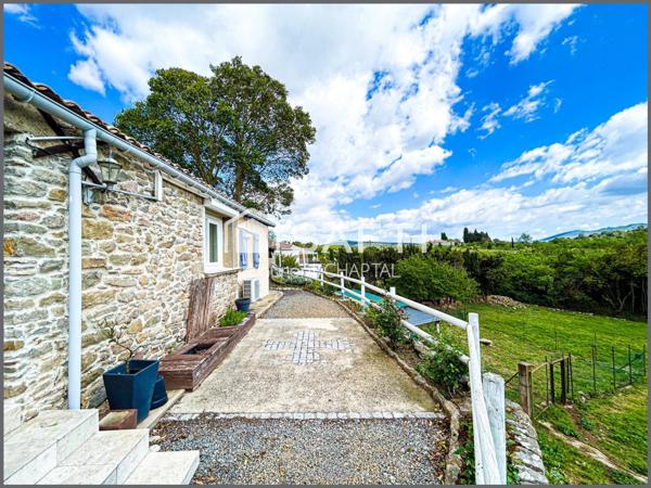 Domaine composé d'un bâtiment et d'une maison vignerone !