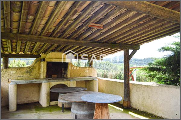 Domaine composé d'un bâtiment et d'une maison vignerone !