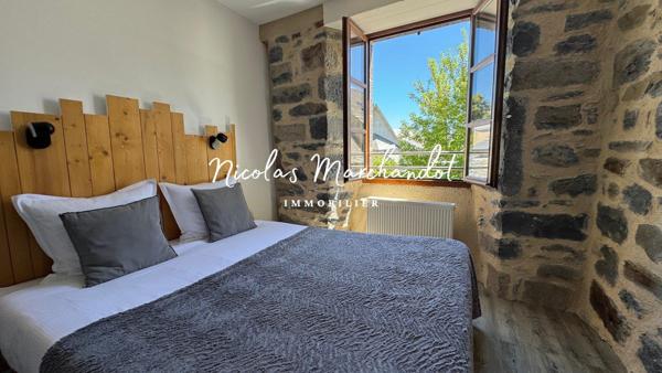Restaurant-chambres d'hôtes LAGUIOLE- Nord Aveyron