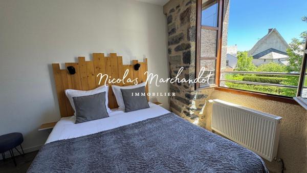 Restaurant-chambres d'hôtes LAGUIOLE- Nord Aveyron