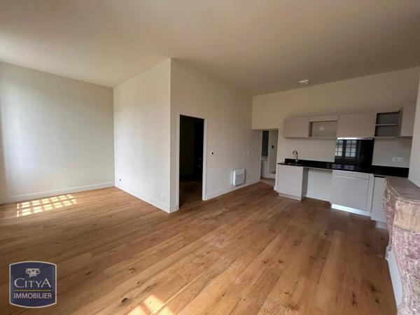Appartement à louer 3 pièces 64.35m² Dole (39100)