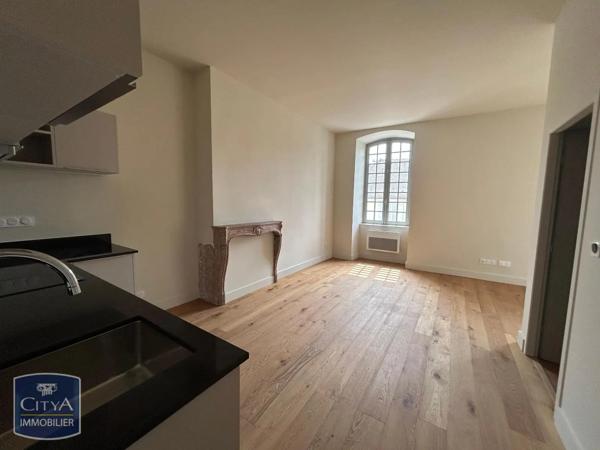 Appartement à louer 3 pièces 64.35m² Dole (39100)