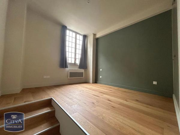 Appartement à louer 3 pièces 64.35m² Dole (39100)