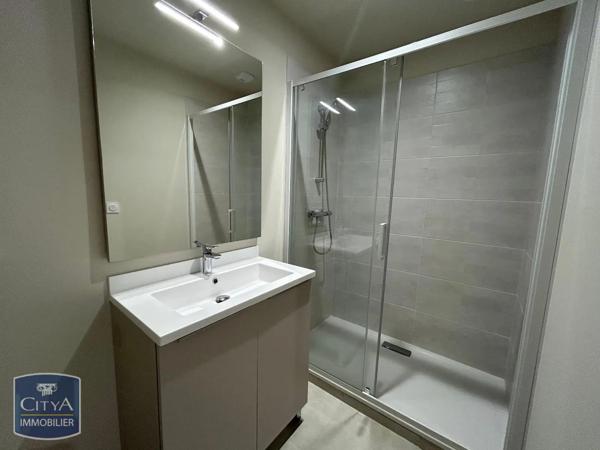 Appartement à louer 3 pièces 64.35m² Dole (39100)