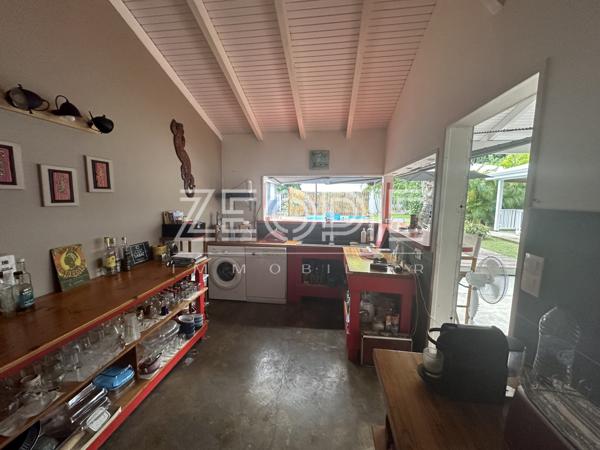 Saint-François (97118) Exclusivite ZEOPIE Immobilier : bungalow avec terrasse et jardin privatif dans petite copropriété avec piscine