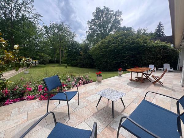 Maison Lamorlaye, 10 pièces, terrain 3800 m²