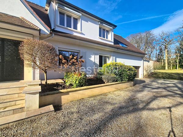 Maison Lamorlaye, 10 pièces, terrain 3800 m²