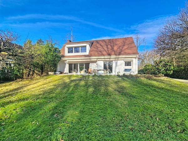 Maison Lamorlaye, 10 pièces, terrain 3800 m²