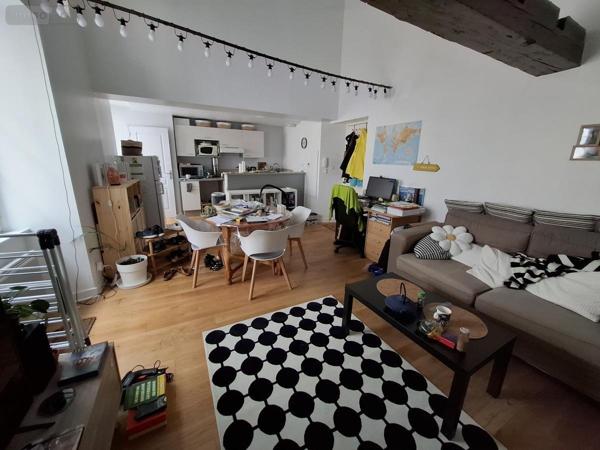 Appartement à vendre à Saintes en Charente-Maritime (17100), ref : 17111-735