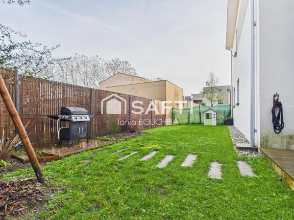 Maison contemporaine intra-rocade avec jardin