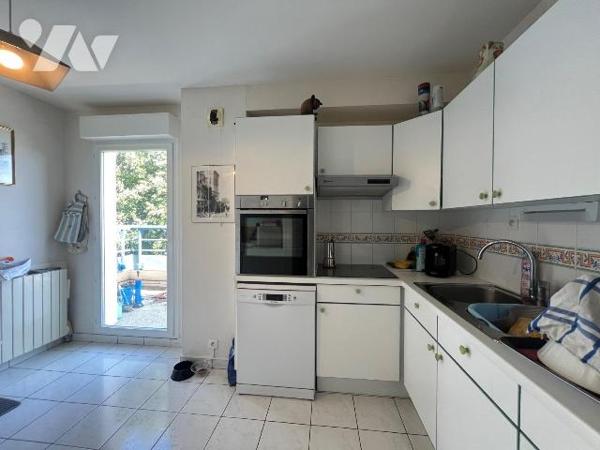 A VENDRE - ST MARC SUR MER - PLEIN CENTRE- EMPLACEMENT IDEAL - BEL APPARTEMENT T3 
Dans secteu...
