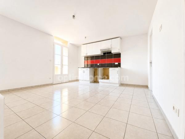 Appartement 3 pièces avec terrasse et box à MONTAGNAC (34)