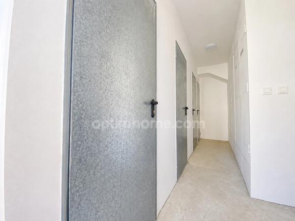Appartement 3 pièces avec terrasse et box à MONTAGNAC (34)