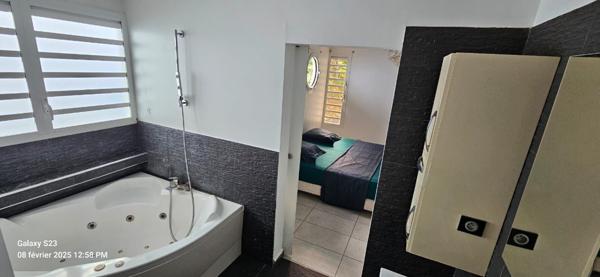 GOSIER: Villa spacieuse meublée toutes charges comprise