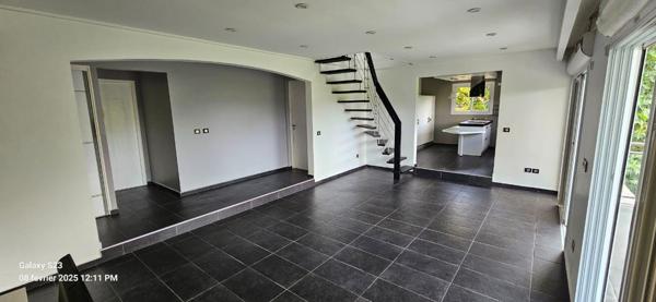 GOSIER: Villa spacieuse meublée toutes charges comprise