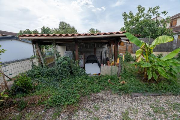 Maison mitoyenne, 2 chambres, terrasse et garage