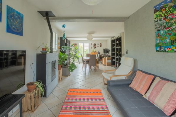 Maison mitoyenne, 2 chambres, terrasse et garage