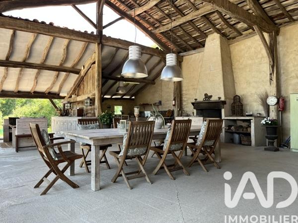 Maison à vendre 10 pièces 317 m² Ciadoux