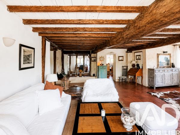 Maison à vendre 10 pièces 317 m² Ciadoux