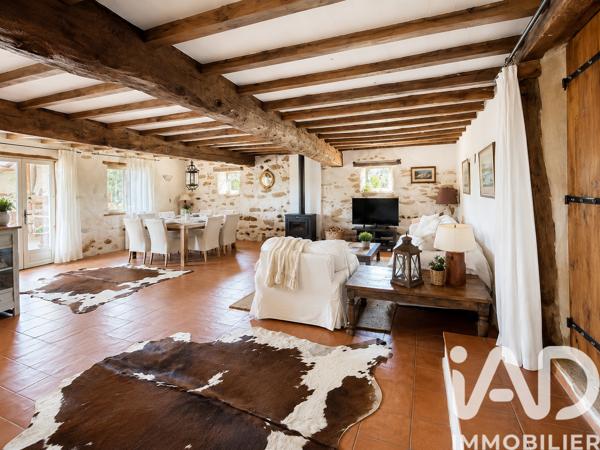 Maison à vendre 10 pièces 317 m² Ciadoux