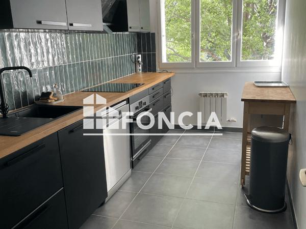 Location Appartement meublé 3 pièces 76.15 m² - 181 RUE DU DOCTEUR CAUVIN Marseille 13012