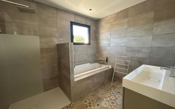 Maison à vendre    4 pièces •  Flayosc