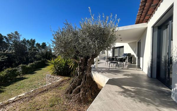 Maison à vendre    4 pièces •  Flayosc