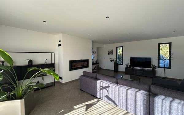 Maison à vendre    4 pièces •  Flayosc